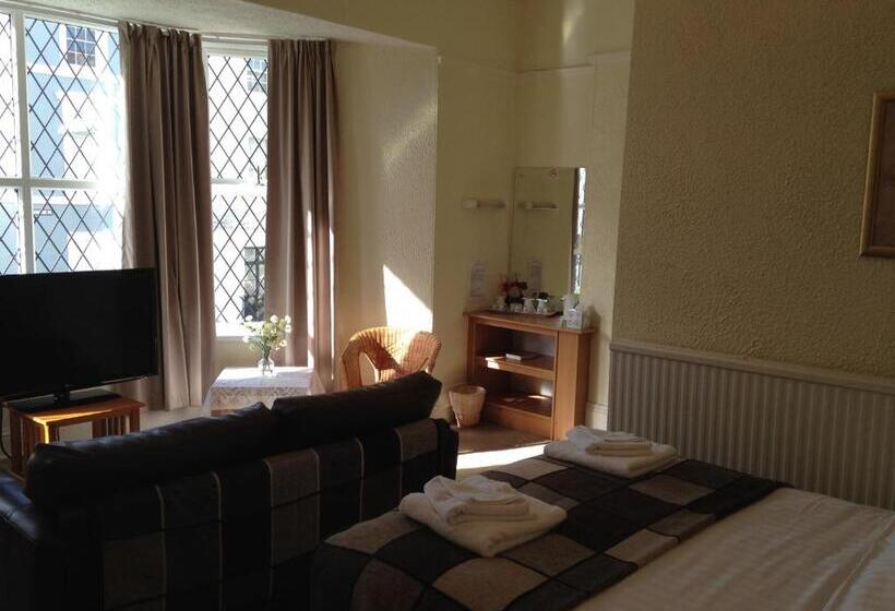 Family Suite, The Tudor Guest House