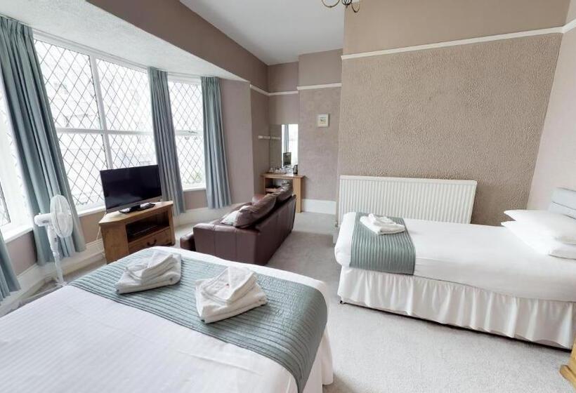 Family Suite, The Tudor Guest House