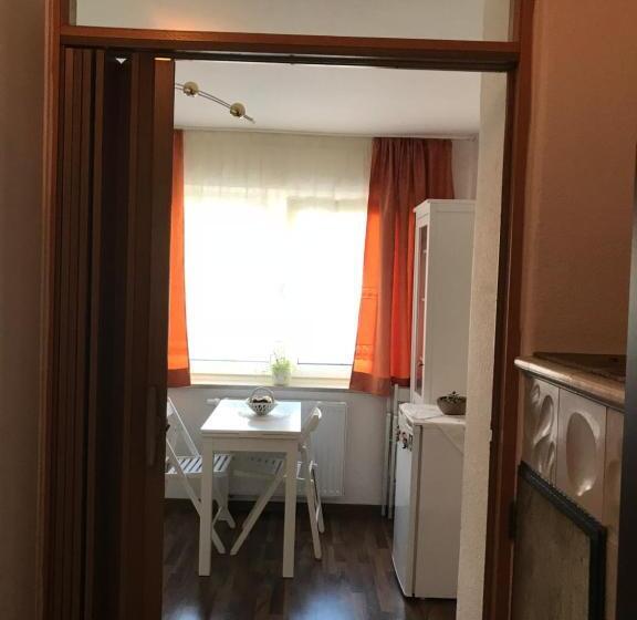 Апартаменты 1 Спальня с Балконом, Stadt Apartment