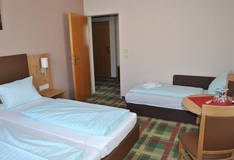 Номер Стандарт Трехместный, Gasthof Kampenwand Bernau