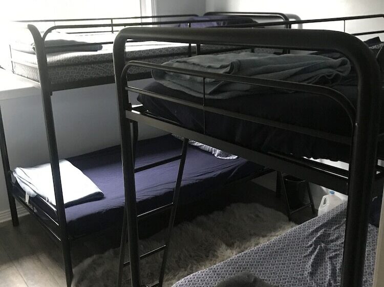 Кровать в Общей Комнате, Tallahassee Sun & Moon   Hostel