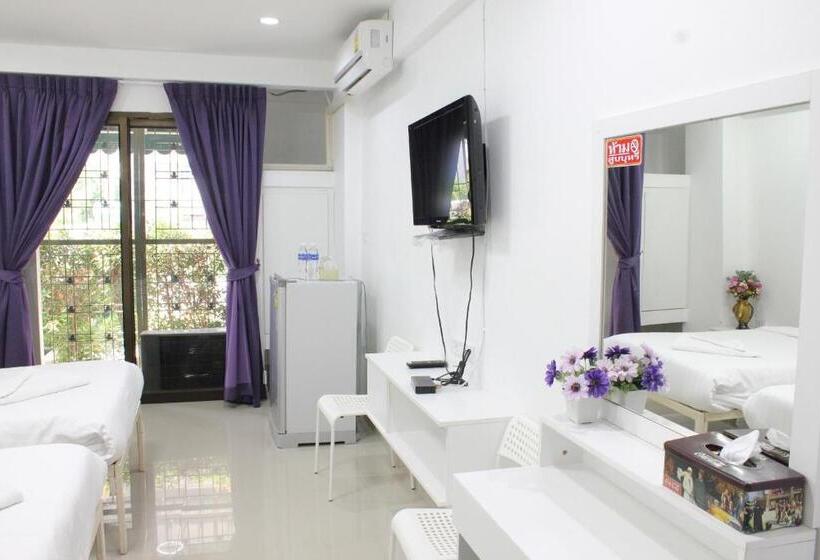 标准间带阳台, Thanyachatra Boutique