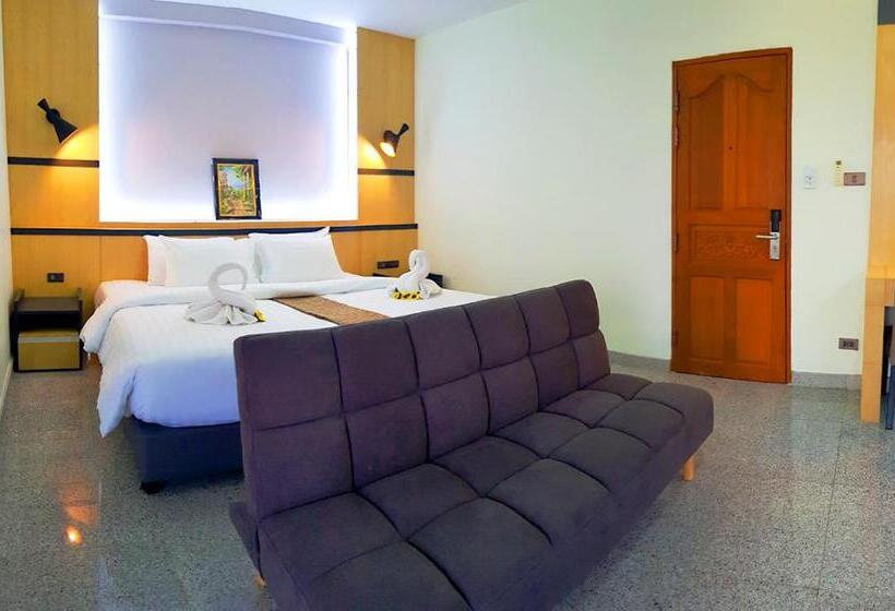 Номер Deluxe Кровать Кинг, The Route Sriracha Hotel And Residence