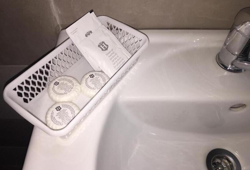 חדר סטנדרט, Pensiunea Flora