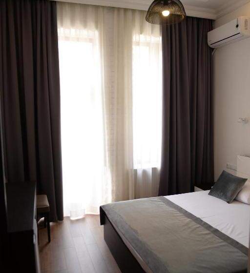 اتاق استاندارد با بالکن, Guest House Gantiadi