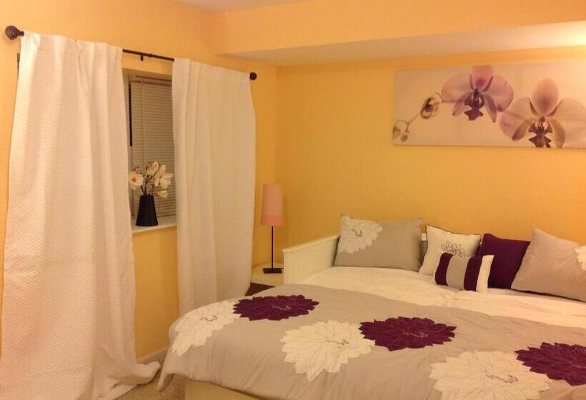 バス共有のスタンダードルーム, Mojoy Homesuites At Runyon