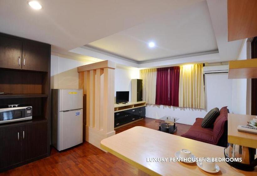 带1个卧室的顶楼公寓, Kasira Residence