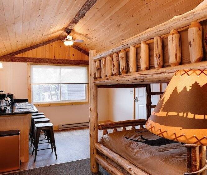 Хижина, Cobble Mountain Lodge