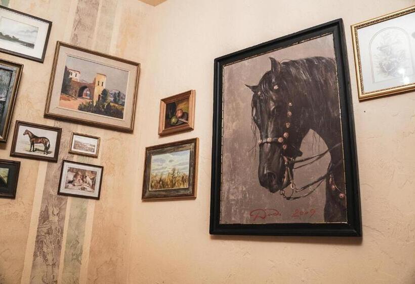 اتاق استاندارد سه تخته با سرویس بهداشتی مشترک, Guest House Malkia Inter