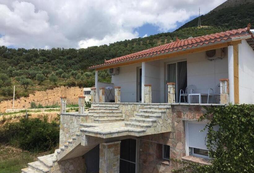اتاق سه نفره سوپریور با چشم‌انداز دریا, Xuxi Apartments
