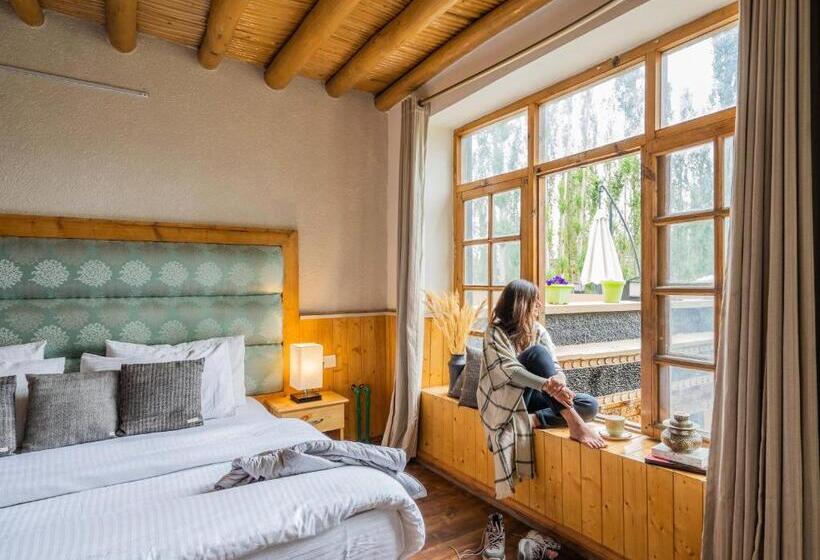 اتاق استاندارد با تخت بزرگ, The Silk Route Ladakh