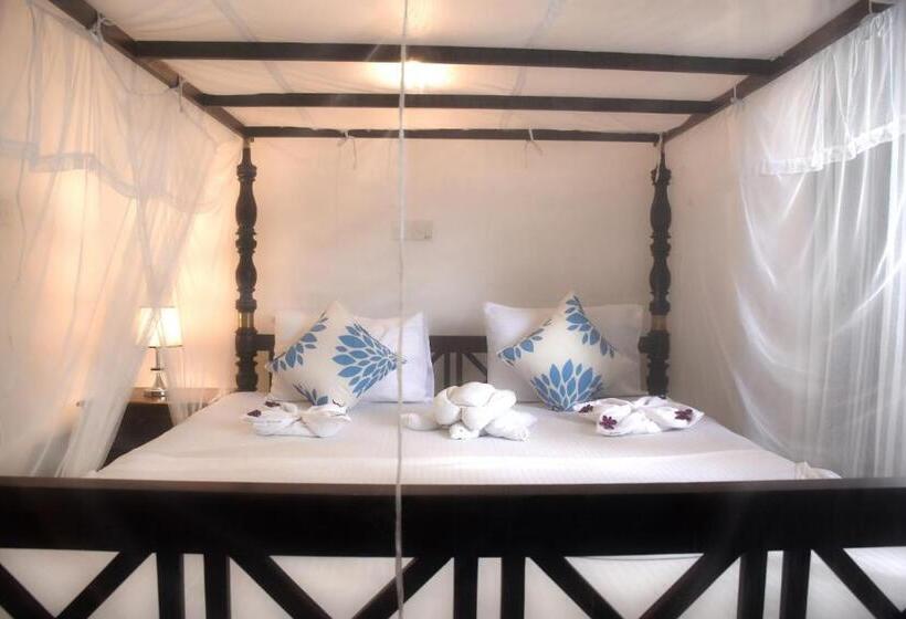 Апартаменты 1 Спальня Нижний Этаж, Villa De White Sambur