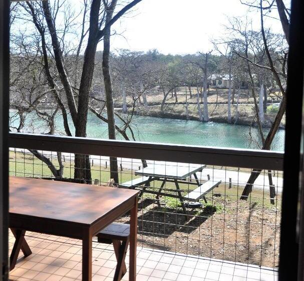 基本间, 7a Ranch
