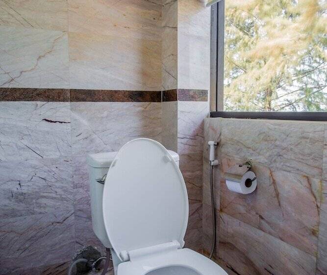 Семейный Номер, The Uncle Beach Resort