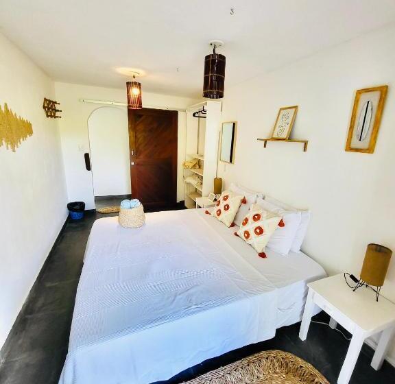 Standard room with outdoor bath, The Spot   Beachfront Sports Pousada