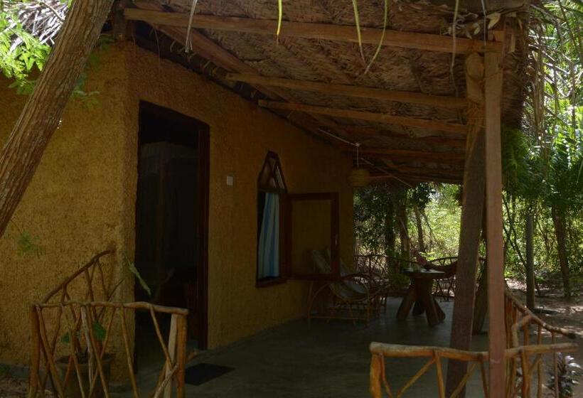 کلبه ییلاقی, Cinnabar Resort