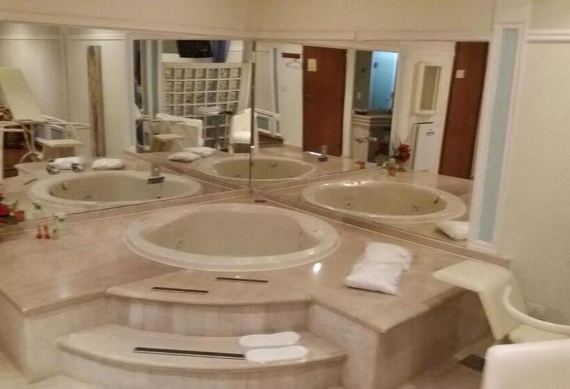 Люкс, Heru's Motel