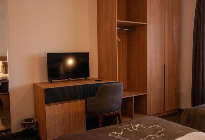 Номер Стандарт, Hôtel De L Ours