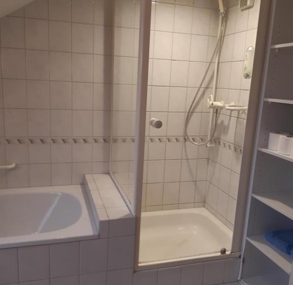 Номер Стандарт Совместная Ванная, Good Bed Reiden
