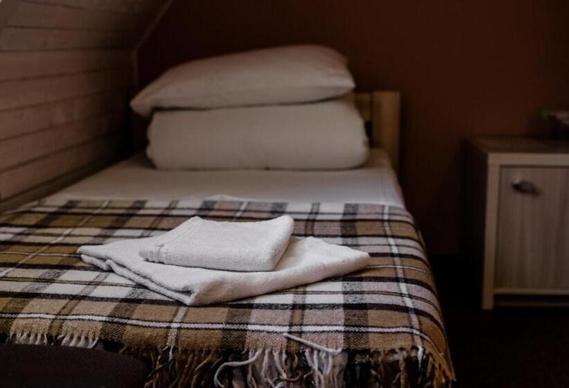 اتاق اکونومی, Guest House Arkhistratyg