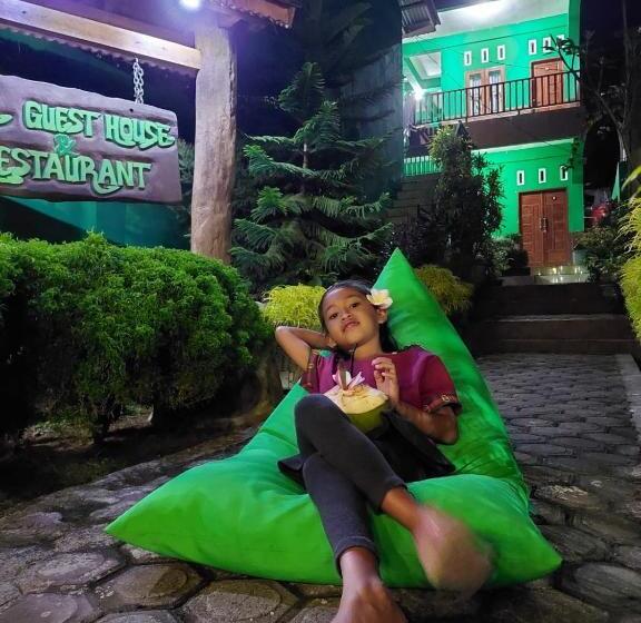 اتاق خانوادگی, Ida Guest House & Jungle Trekking