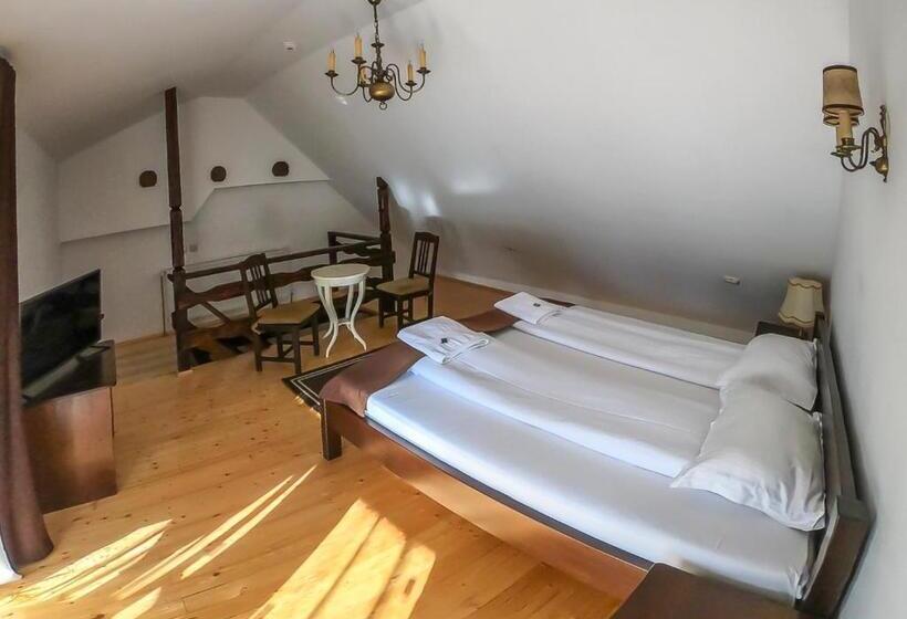 발코니가 있는 4인용 스탠다드 룸, Casa Veche