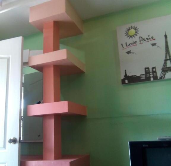 스탠다드 방갈로, Gomez Guest House