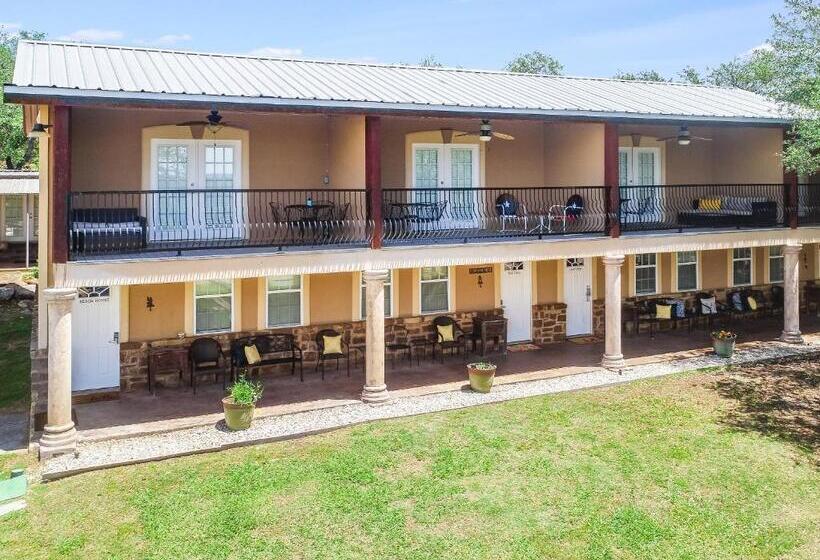 1 Bedroom Apartment Lake View, Canyon Lake Condos At Stillwater Ranch