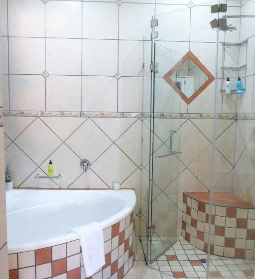 이그제큐티브 스위트, Waterkloof Guest House