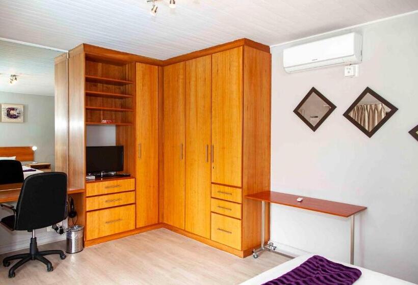 스탠다드 스튜디오, D Urbanmist Self Catering Guest House
