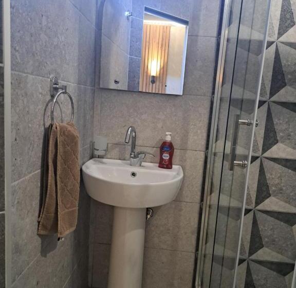 Трехместный Номер Стандарт с Балконом, Villa Renessans