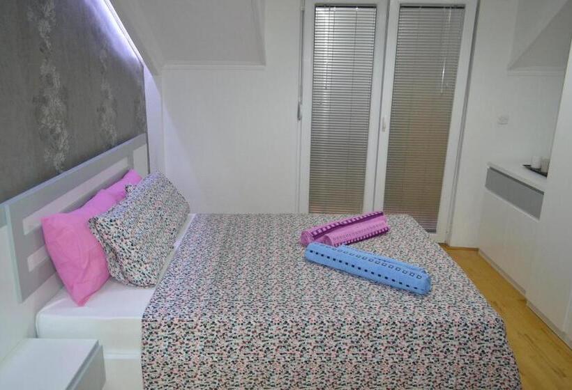 Апартаменты 2 Спальни, Villa Renessans