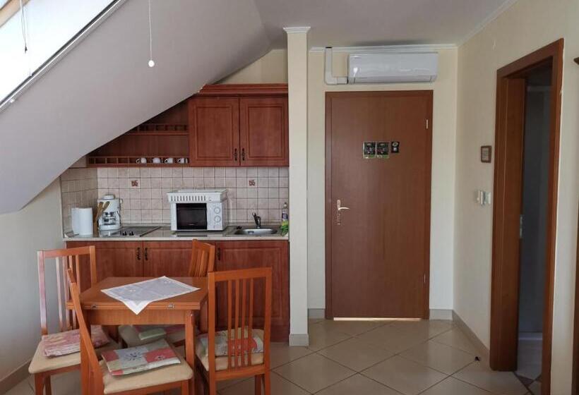 Family Suite, Harmónia Panzió