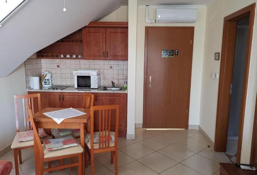 Family Suite, Harmónia Panzió