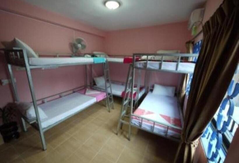 اتاق استاندارد یک نفره, Bun Kao Guesthouse