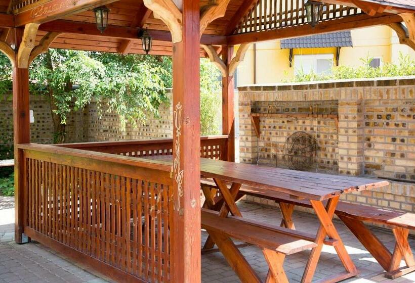Номер Стандарт Индивидуальный, Rózsakert Apartmanház
