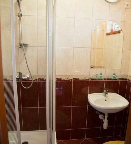 Habitación Estàndard Individual, Rózsakert Apartmanház