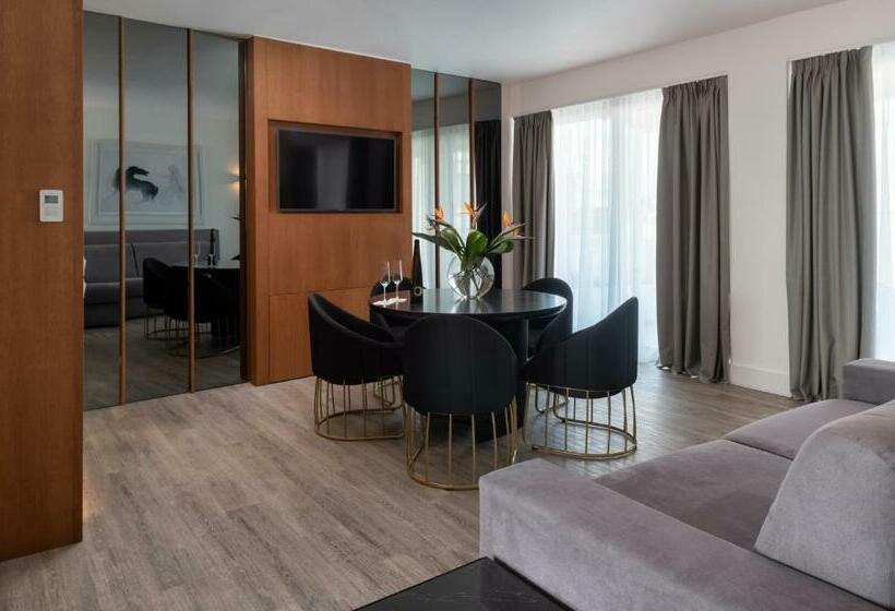 Deluxe люкс с видом, Elia Ermou Athens
