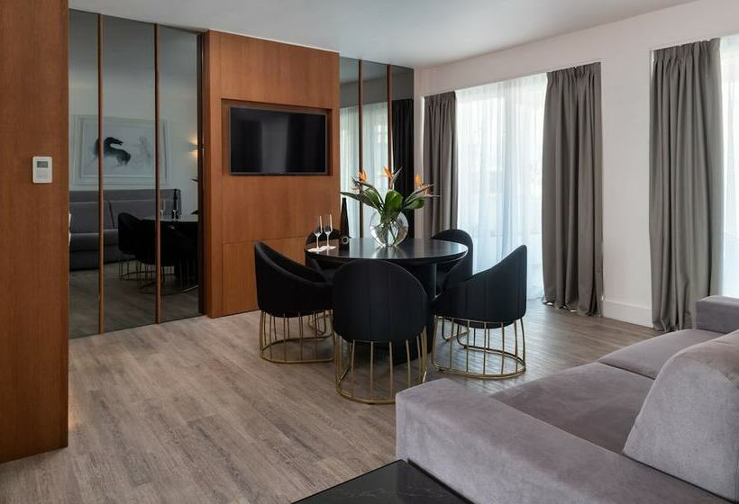 Deluxe люкс с видом, Elia Ermou Athens