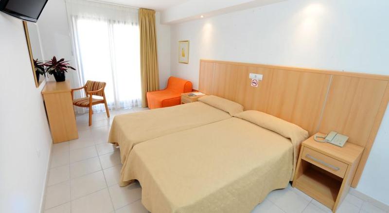 Номер Стандарт, Elia Ermou Athens
