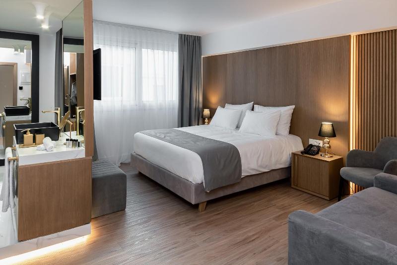 Семейный Номер Deluxe, Elia Ermou Athens