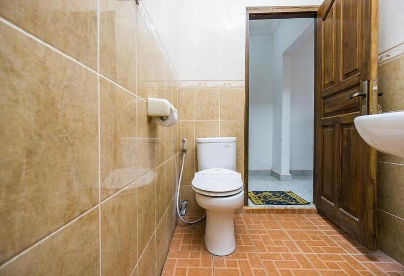 Номер Стандарт с Балконом, Arya Inn Enny Salon And Spa