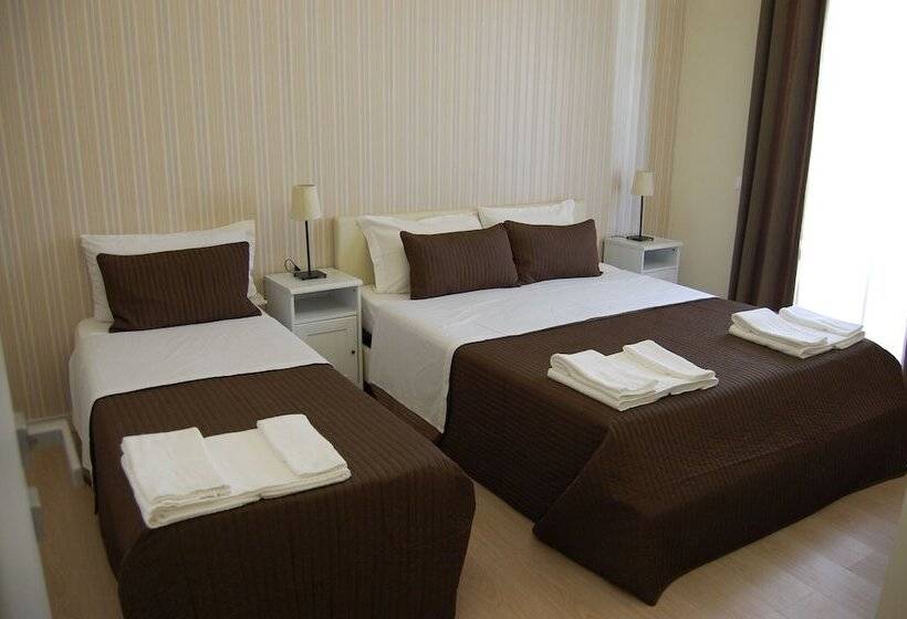 غرفة قياسية ثلاثية, B&b H224