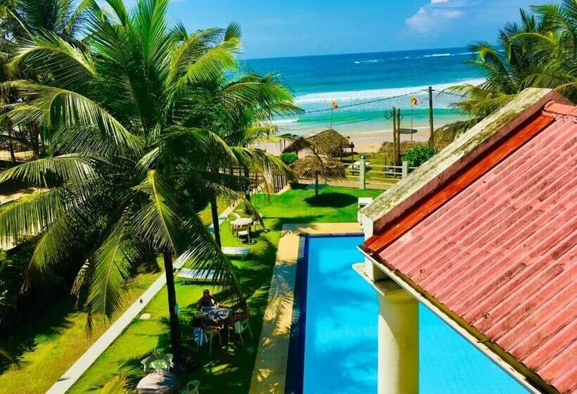 اتاق خانوادگی با چشم‌انداز دریا, Crystal Resort Dickwella