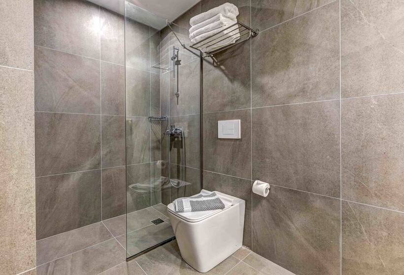 اتاق خانوادگی با چشم‌انداز استخر, White Olive Elite Laganas